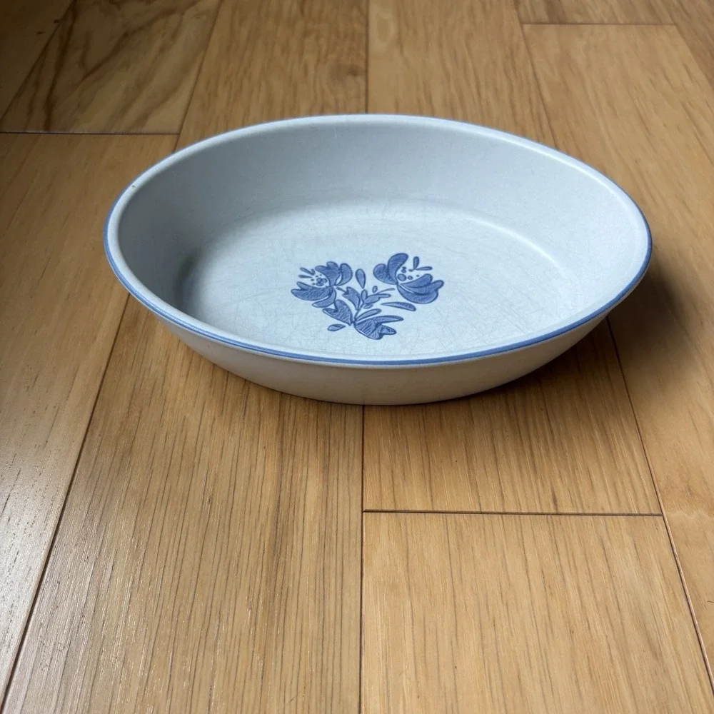 Pfaltzgraff Yorktowne Oval Baking Serving Dish 10 x 7 Casserole Vegetable Bowl